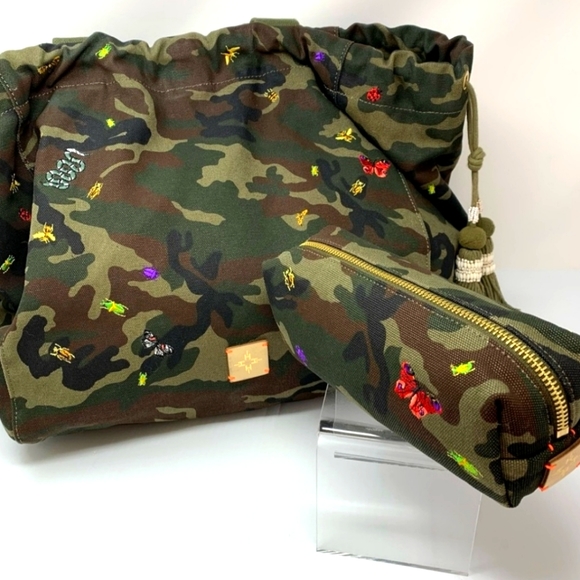 India Hicks Handbags - India Hicks Tote & Small Makeup Bag Fortune Camo Hobo Green Embroidered Nature